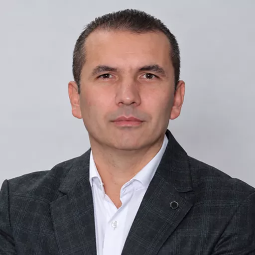 Bojan J. — Predavač