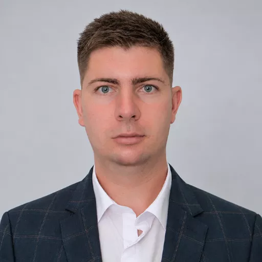 Ivan C. — Predavač