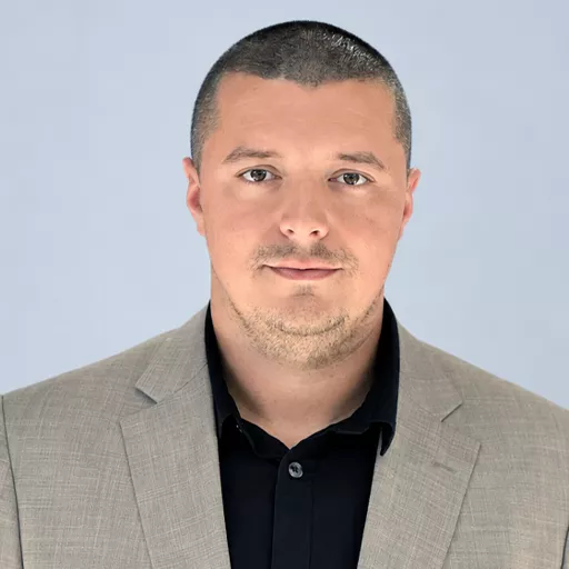 Nikola G. — Predavač