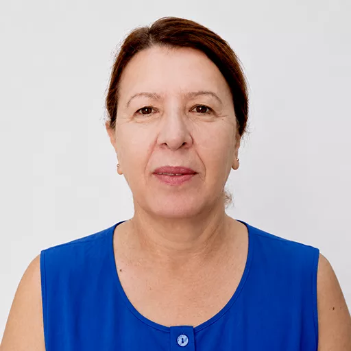 Aferdita C. — Sudski tumač u Akademiji Oxford Aferdita C.