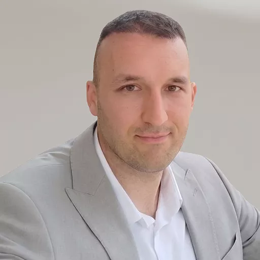 Amir A. — Prevodilac