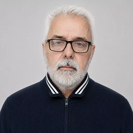 Mihajlo Š. — Sudski tumač u Akademiji Oxford Mihajlo Š.