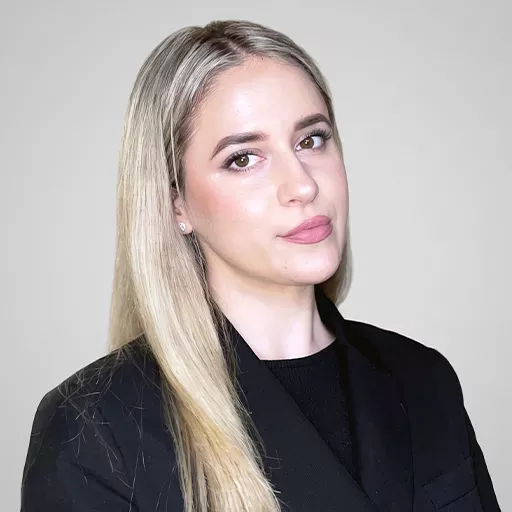 Sara E.