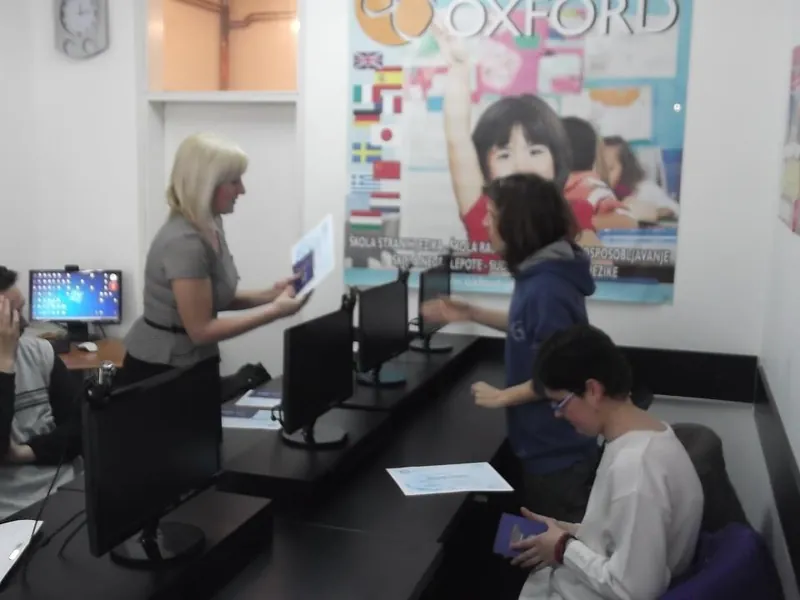 Dodela ECDL sertifikata — Akademija Oxford