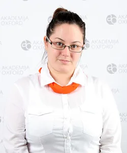Jelena — Koordinator prevodilačkih usluga, Akademija Oxford Jagodina