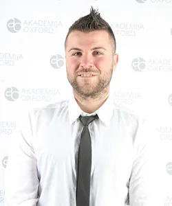 Milan — Profesor programiranja, Akademija Oxford Kragujevac