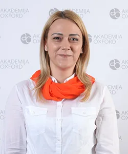 Jelena — Koordinator, Akademija Oxford Kraljevo