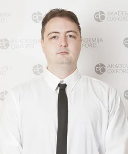 Milan — Profesor informatike, Akademija Oxford Niš