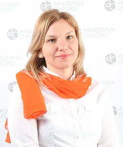 Dragana — Profesor francuskog, Akademija Oxford Šabac