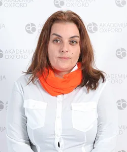 Ksenija — Profesor engleskog, Akademija Oxford Vranje