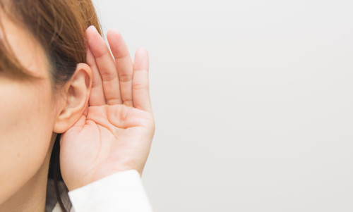 Online kurs - Saznajte kako efektivno slušanje utiče na poboljšanje komunikacije sa saradnicima u poslu